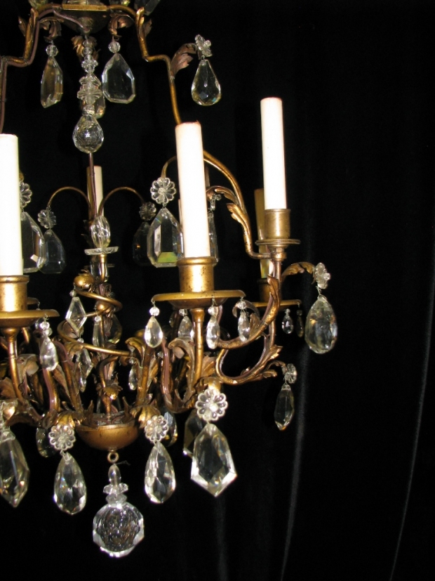 CH86 Fine 19c Italian cut crystal and bronze 8 light chandelier with a spire bronze center (5)