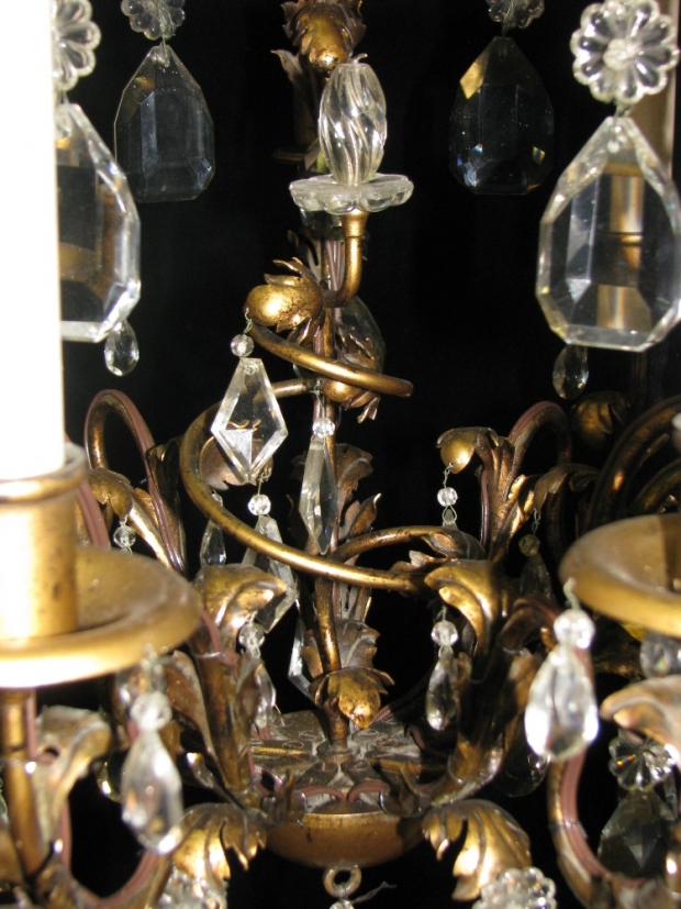CH86 Fine 19c Italian cut crystal and bronze 8 light chandelier with a spire bronze center (7)