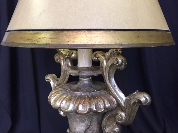 Italian Baroque style silver gilt urn form table lamp (7)