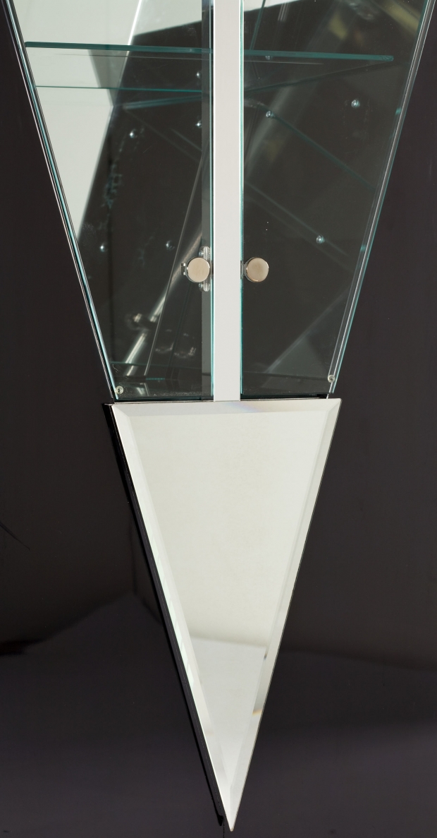 20c. Contemporary lighted, mirror, plastic and glass vitrine (3)