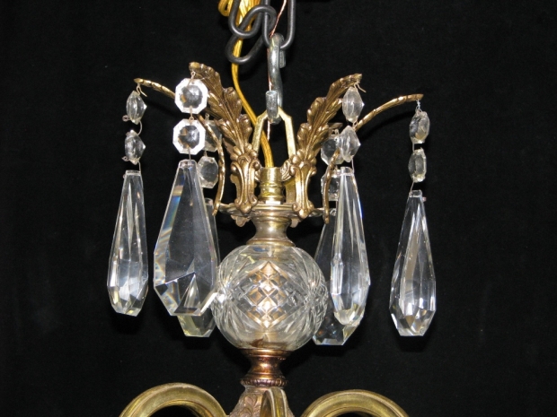 CH93 French cut crystal and gilt bronze 6 light chandelier (1)