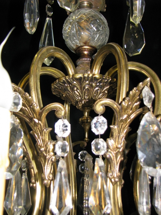 CH93 French cut crystal and gilt bronze 6 light chandelier (8)