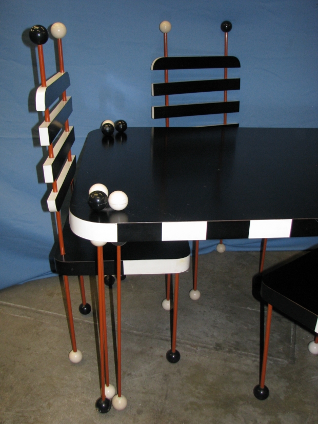 deco-table-with-4-chairs-1